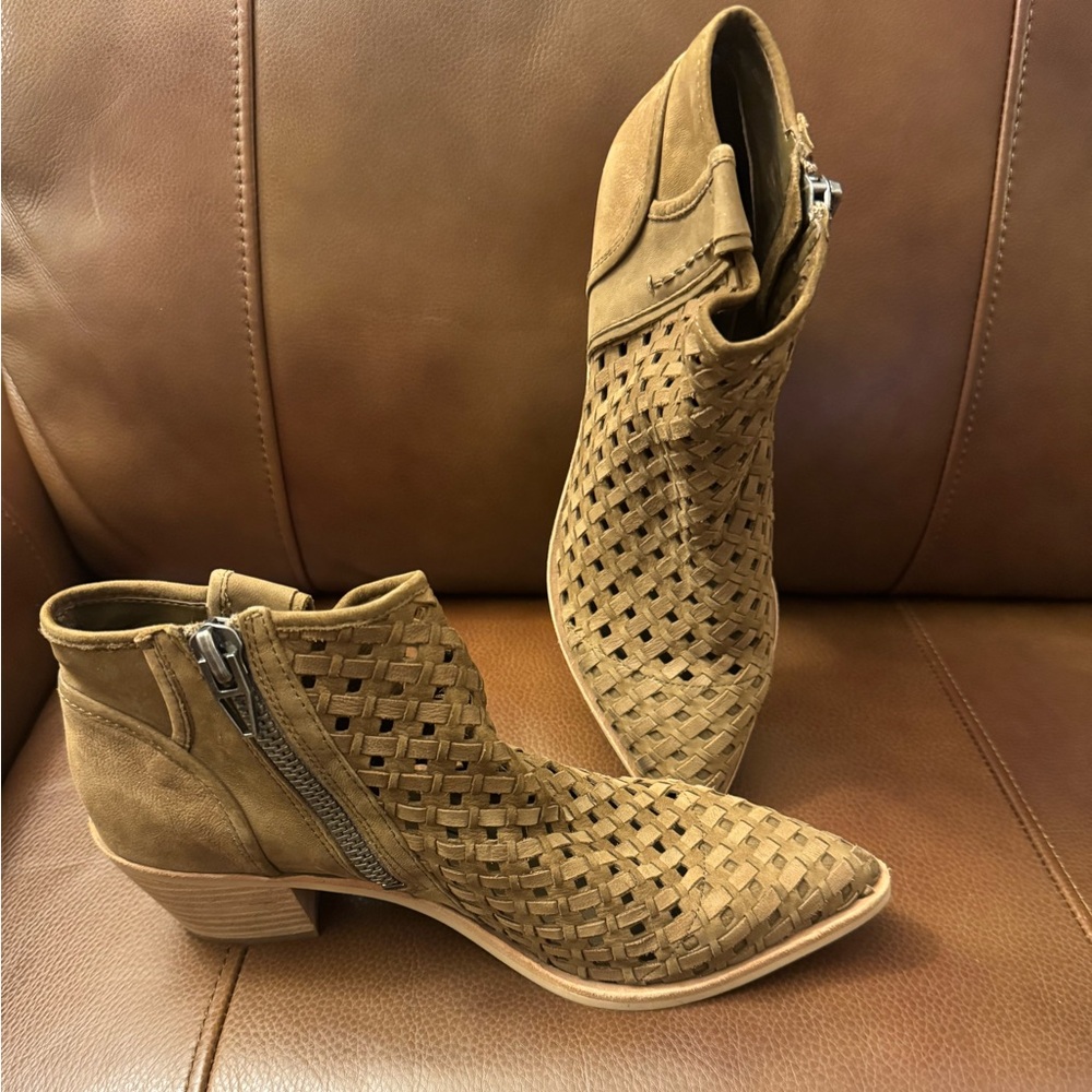 Dolce Vita Spence taupe woven leather ankle booties